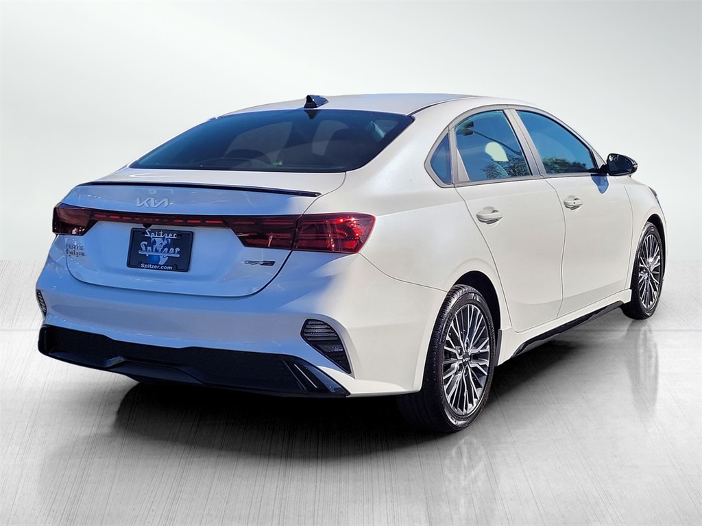 2024 Kia Forte GT-Line photo 5