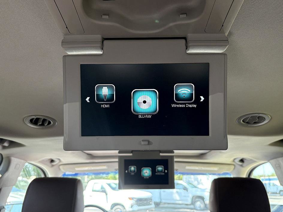 2019 Chevrolet Suburban Premier photo 15