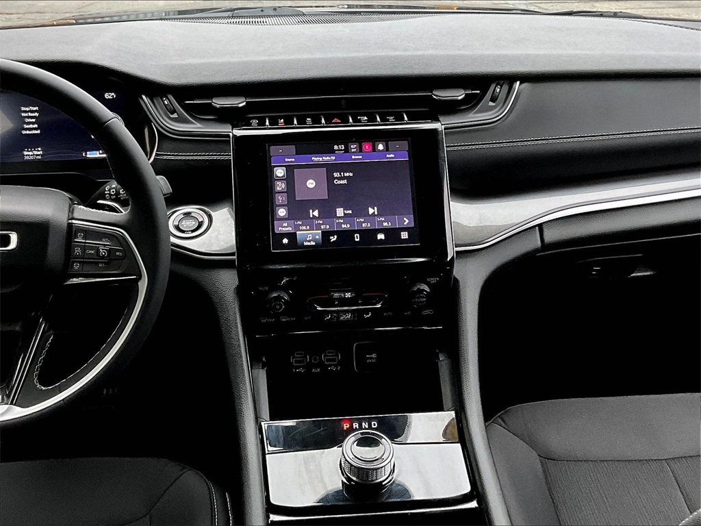 2023 Jeep Grand Cherokee Laredo photo 18
