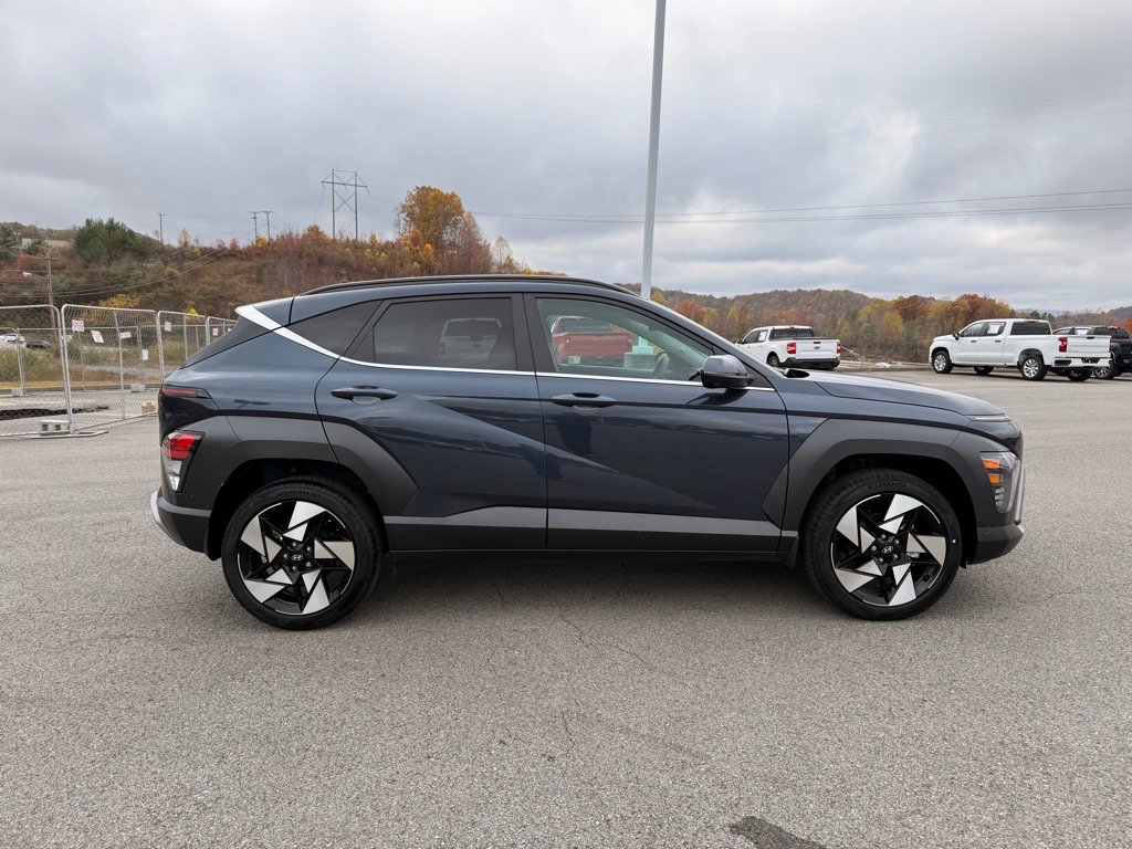 2024 Hyundai Kona Limited photo 3