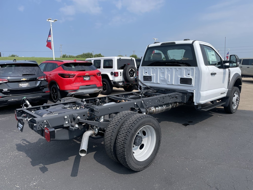 2025 Ford F-550 XL photo 4