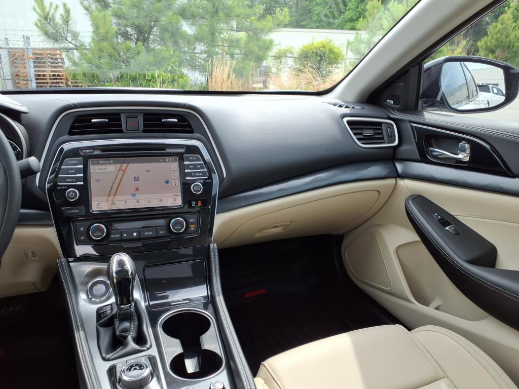 2023 Nissan Maxima Platinum photo 8