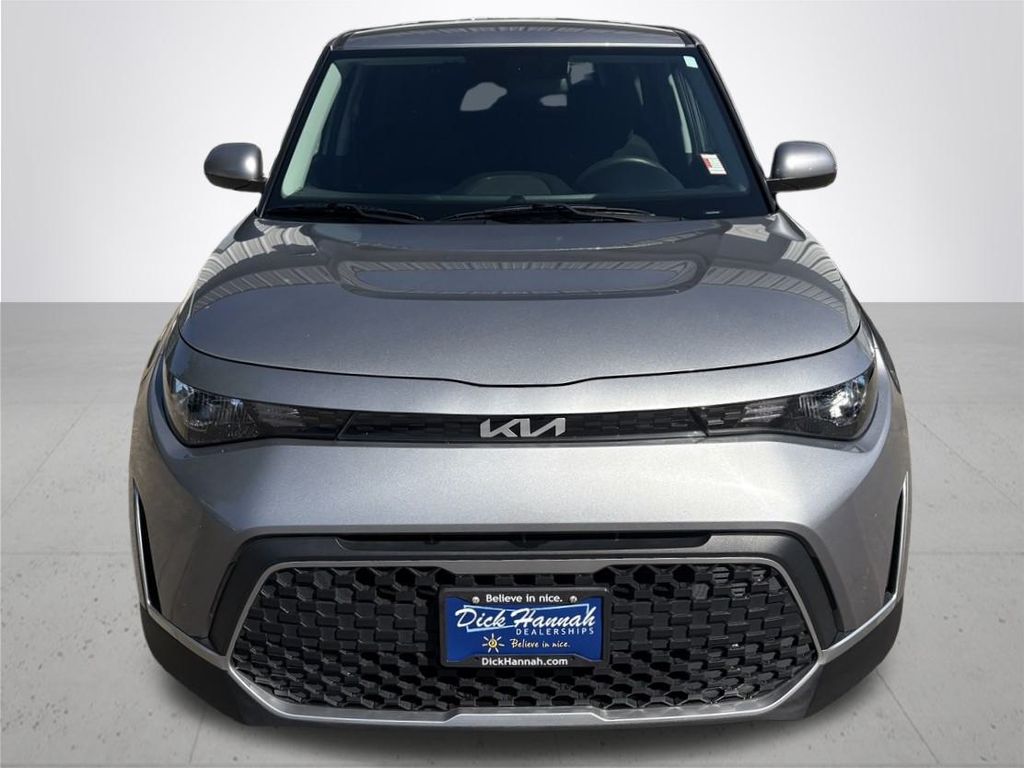 2023 Kia Soul LX photo 3