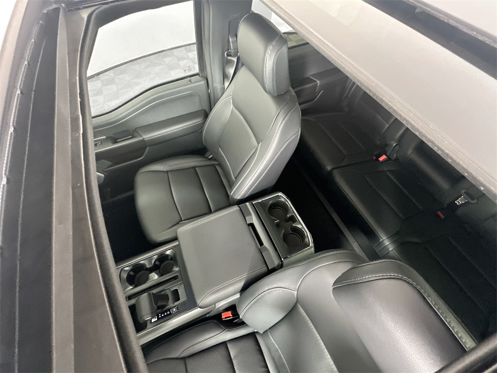 2025 Ford F-150 Lariat photo 8
