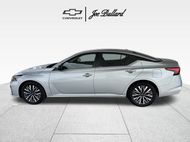 2024 Nissan Altima 2.5 SV photo 4
