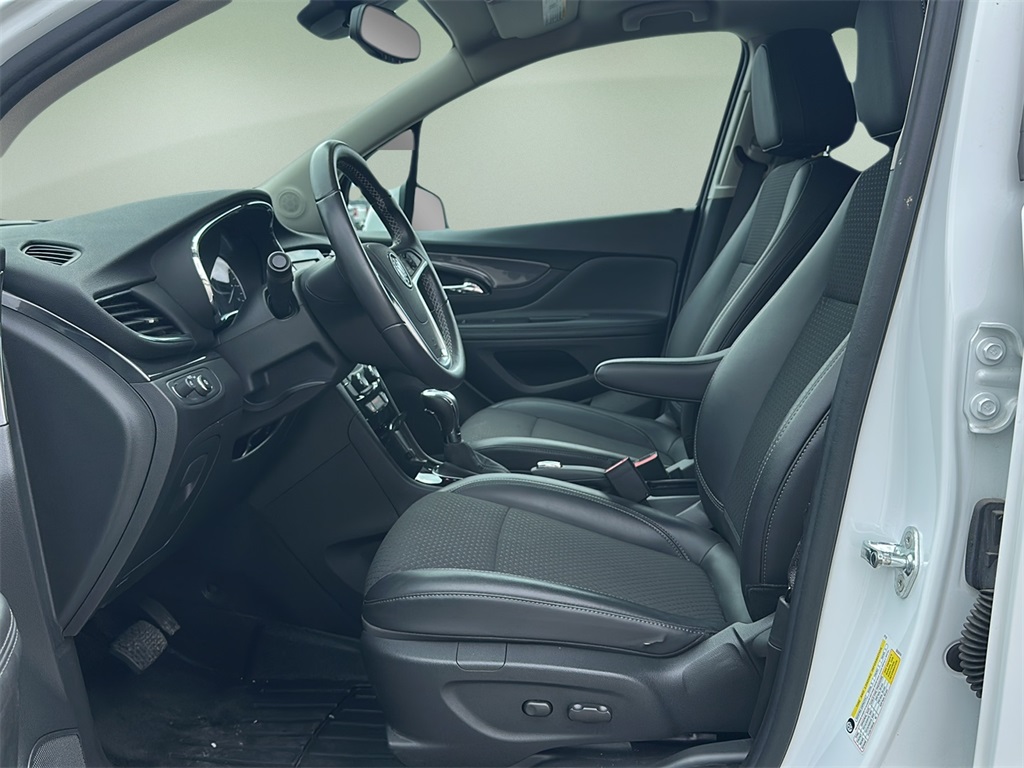 2022 Buick Encore Preferred photo 9