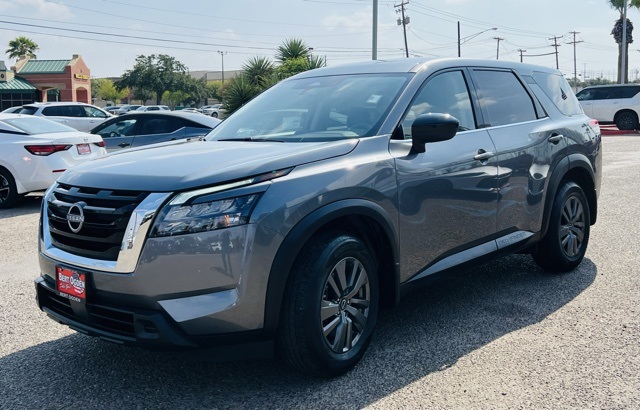 2025 Nissan Pathfinder S photo 2