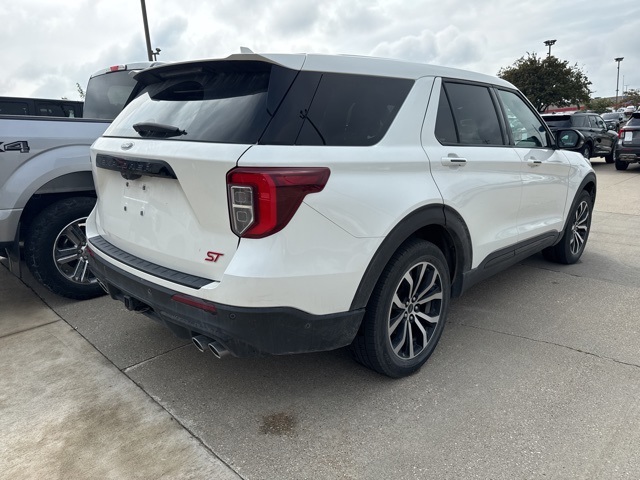 2021 Ford Explorer ST photo 4
