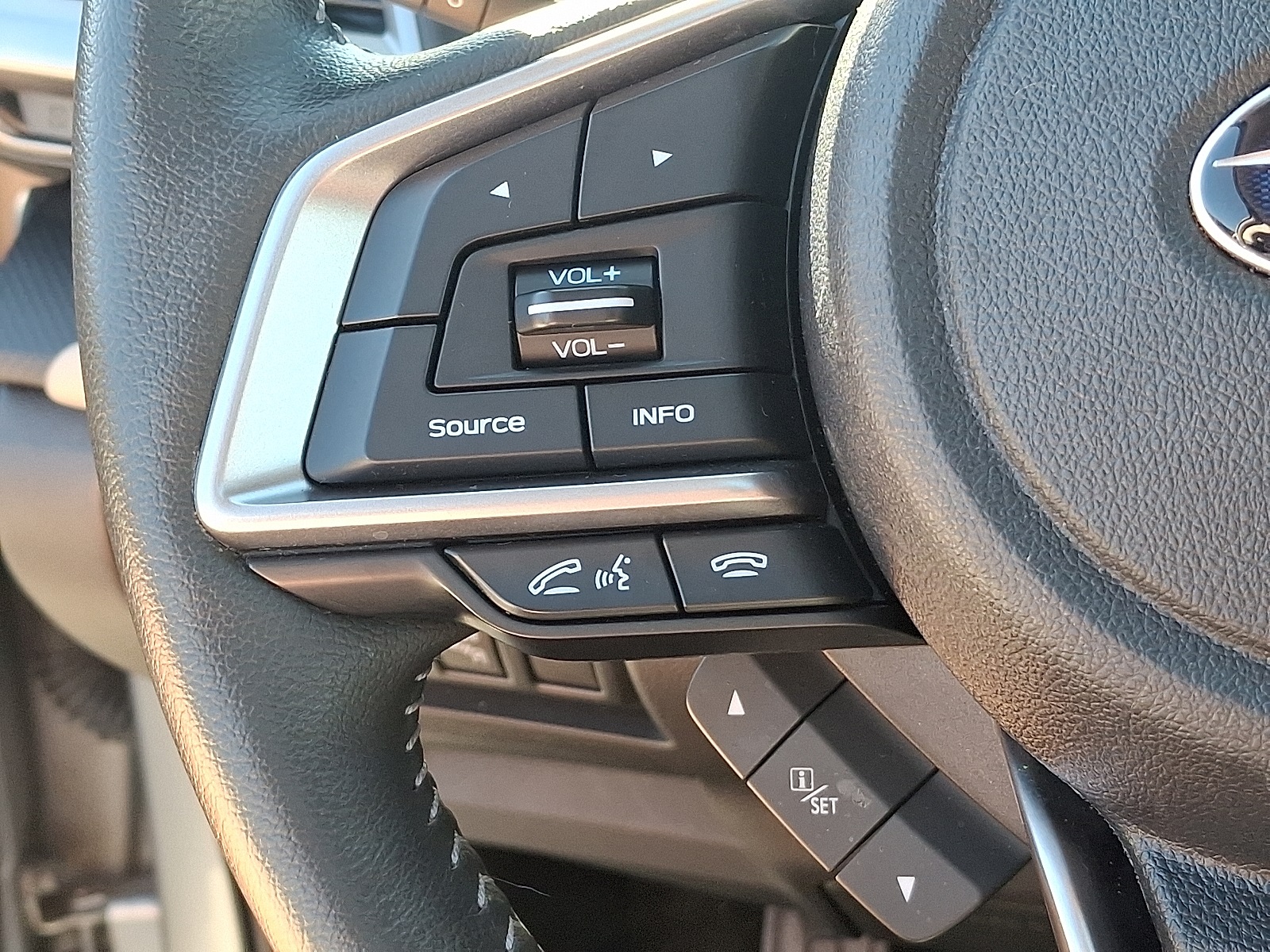 2022 Subaru Forester Limited photo 22