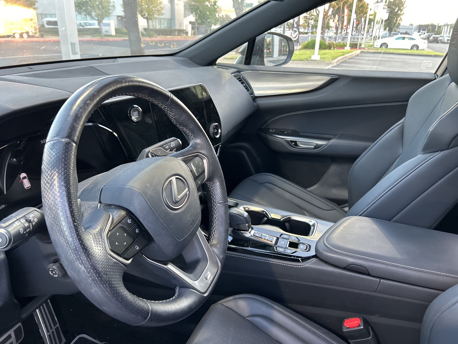 2022 Lexus NX 350 F SPORT Handling photo 3