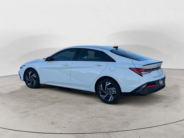 2025 Hyundai Elantra Hybrid SEL Sport photo 3