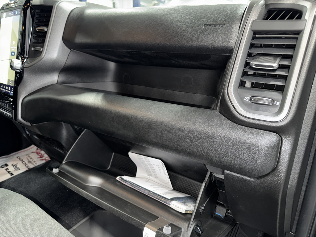 2025 Ram 2500 Tradesman photo 13