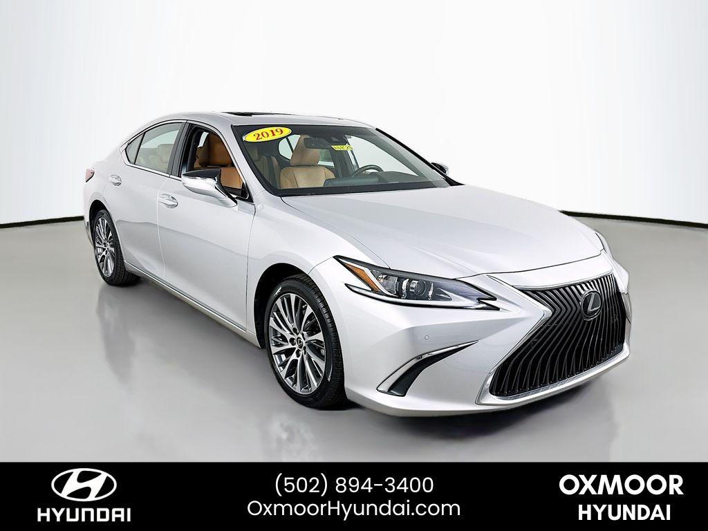 2019 Lexus ES 350's photo