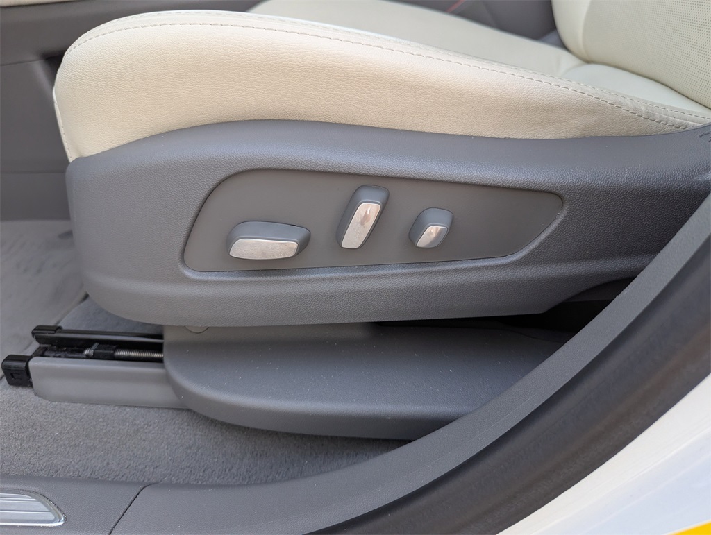 2022 Cadillac XT5 Premium Luxury photo 10