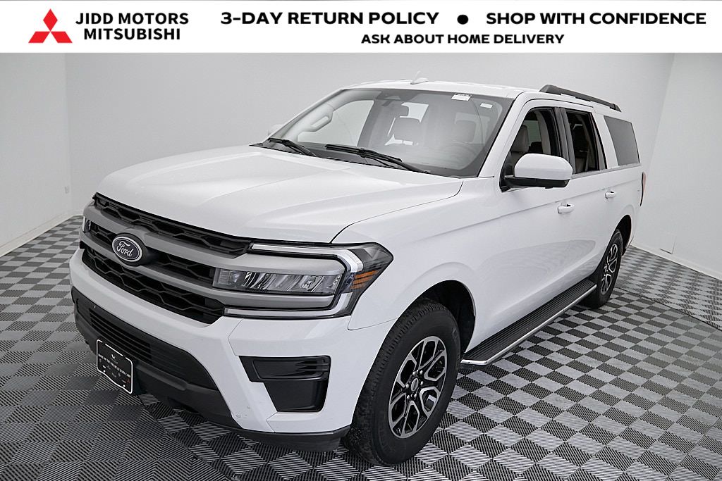 2023 Ford Expedition XLT's photo