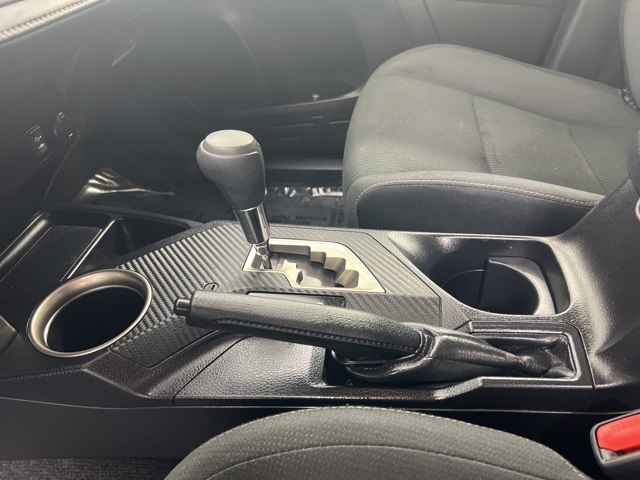2015 Toyota RAV4 XLE photo 19