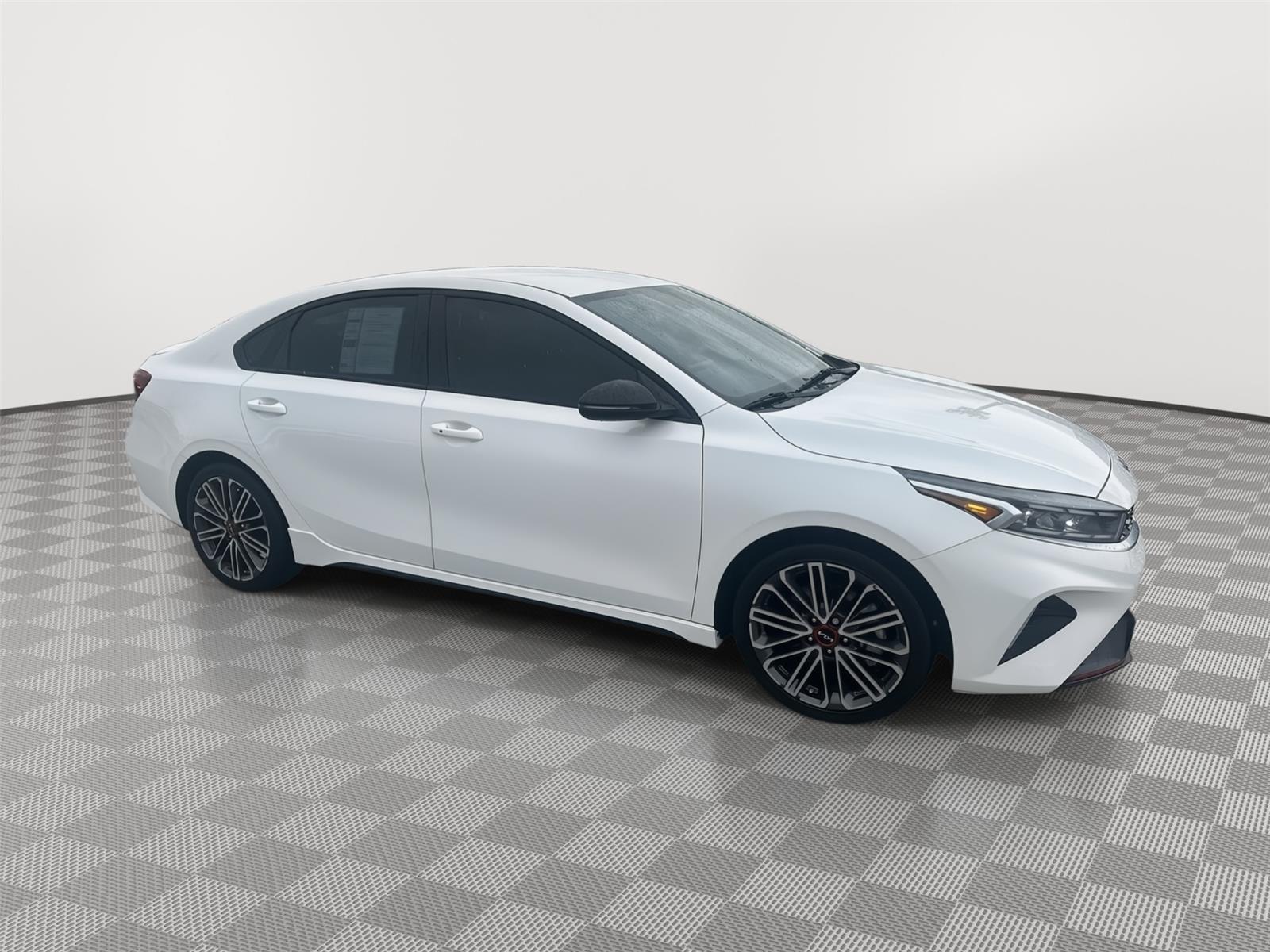 2024 Kia Forte GT photo 3