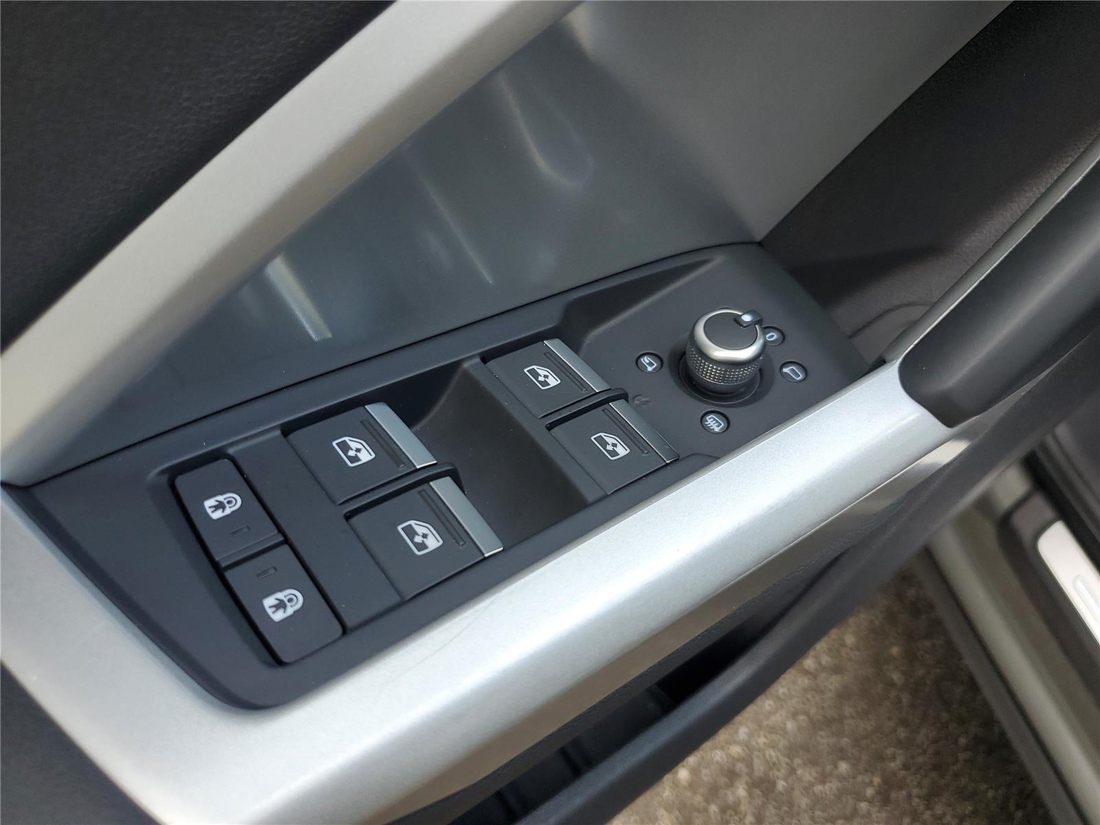 2022 Audi Q3 Prestige Premium Plus photo 16