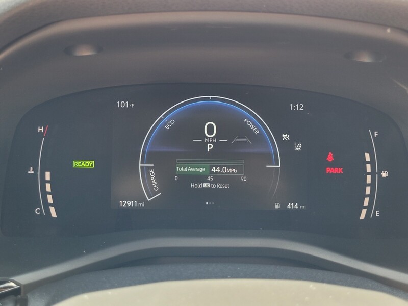 2025 Toyota Camry LE photo 19