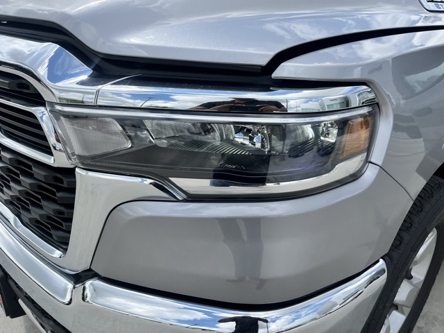 2025 Ram 1500 Tradesman photo 11