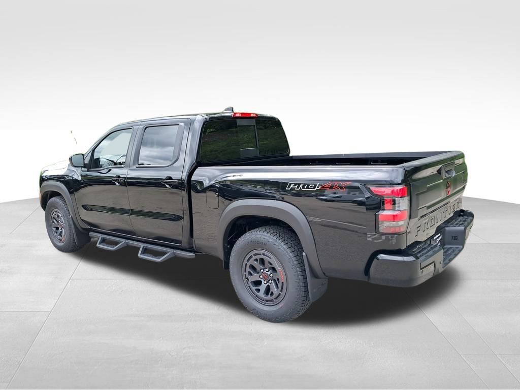 2025 Nissan Frontier PRO-4X photo 4