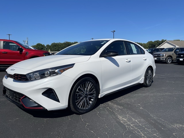 2023 Kia Forte GT-Line photo 8