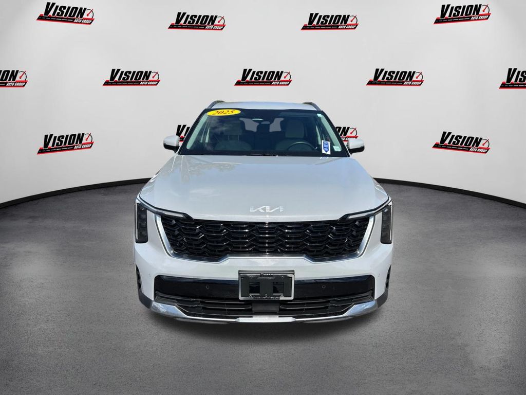 2025 Kia Sorento S photo 2