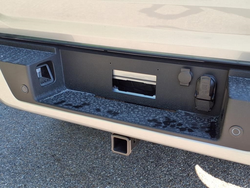 2025 Ford F-150 STX photo 4