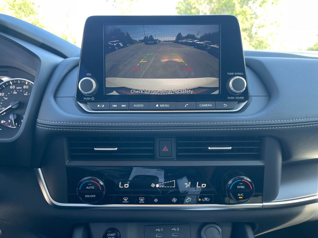 2026 Nissan Rogue SV photo 8