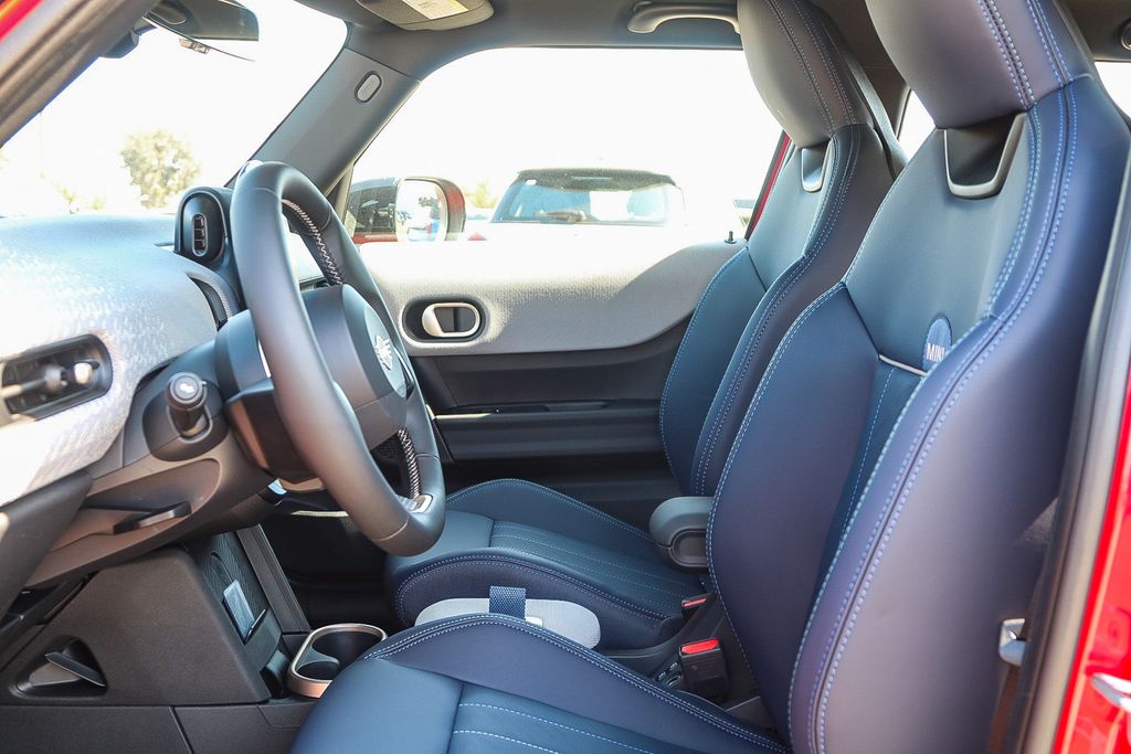 2025 Mini Cooper 4 Door Hardtop Signature photo 16