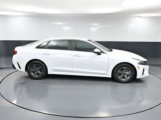 2021 Kia K5 LXS photo 2