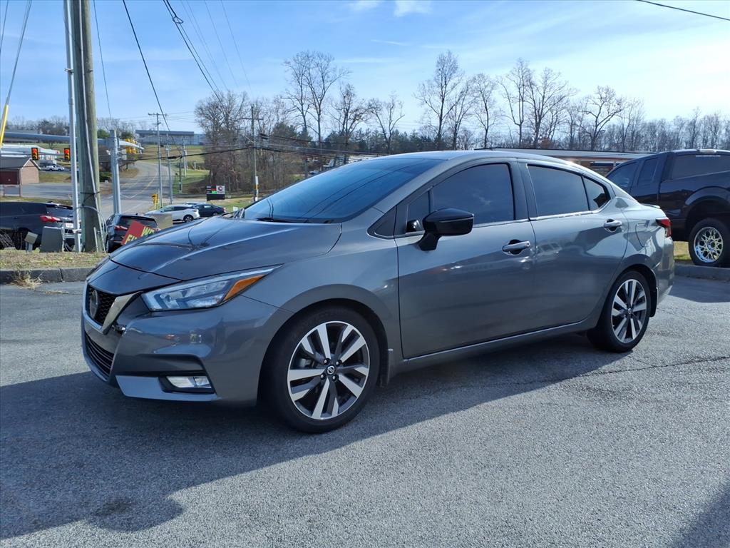 2020 Nissan Versa Sedan SR's photo