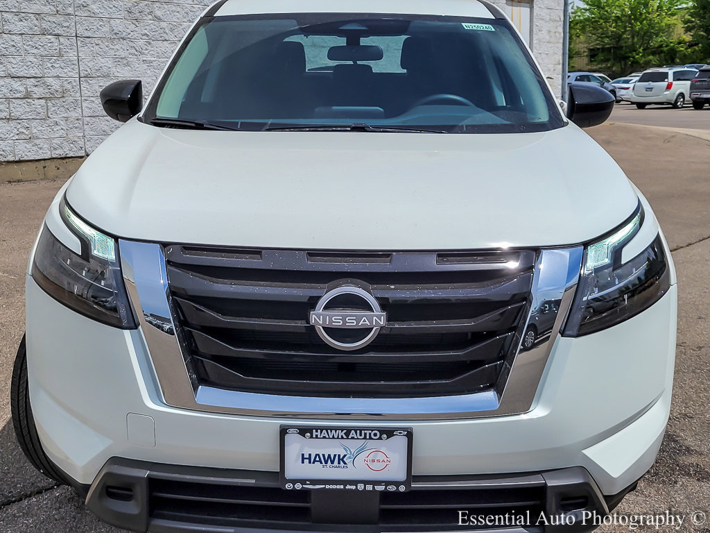 2025 Nissan Pathfinder S photo 4