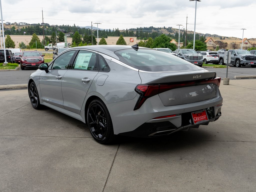 2026 Kia K5 GT-Line photo 5