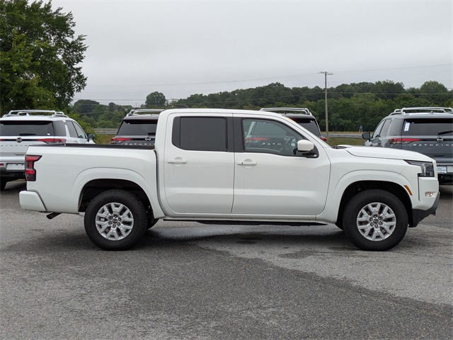 2022 Nissan Frontier SV photo 4