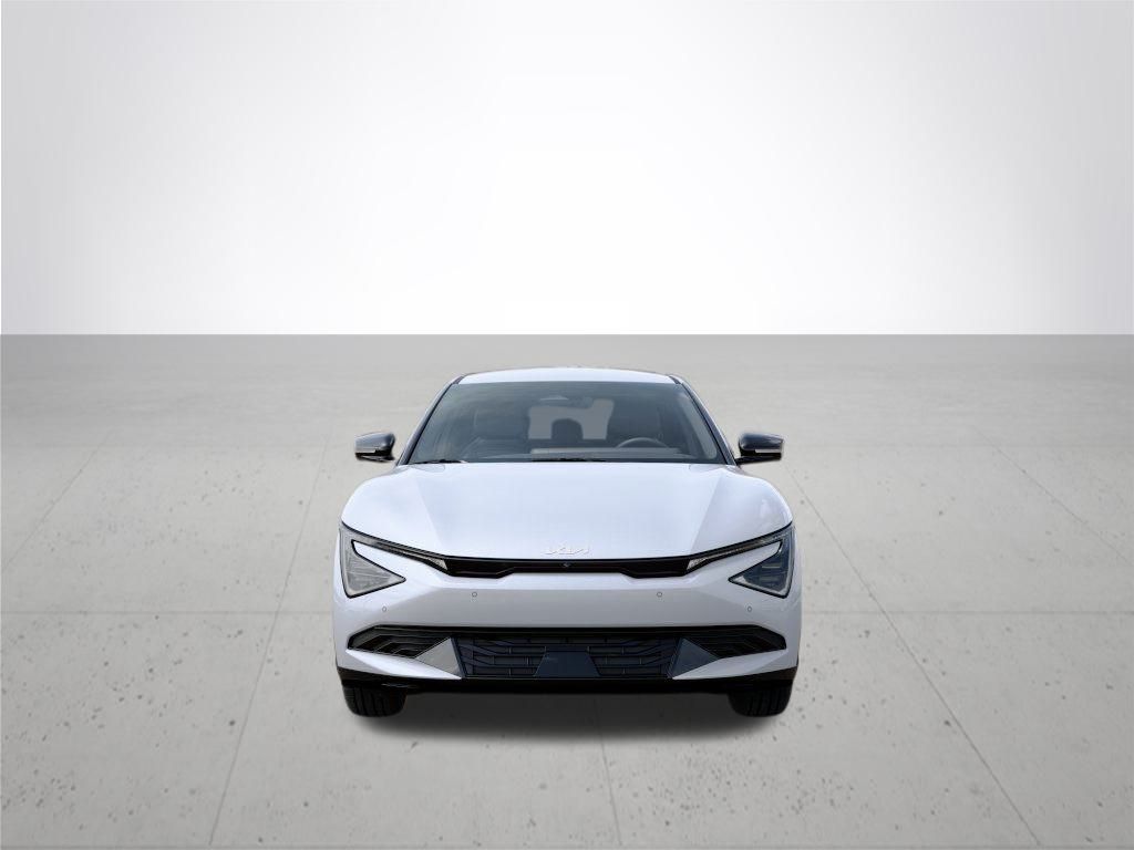 2025 Kia EV6 Light photo 2