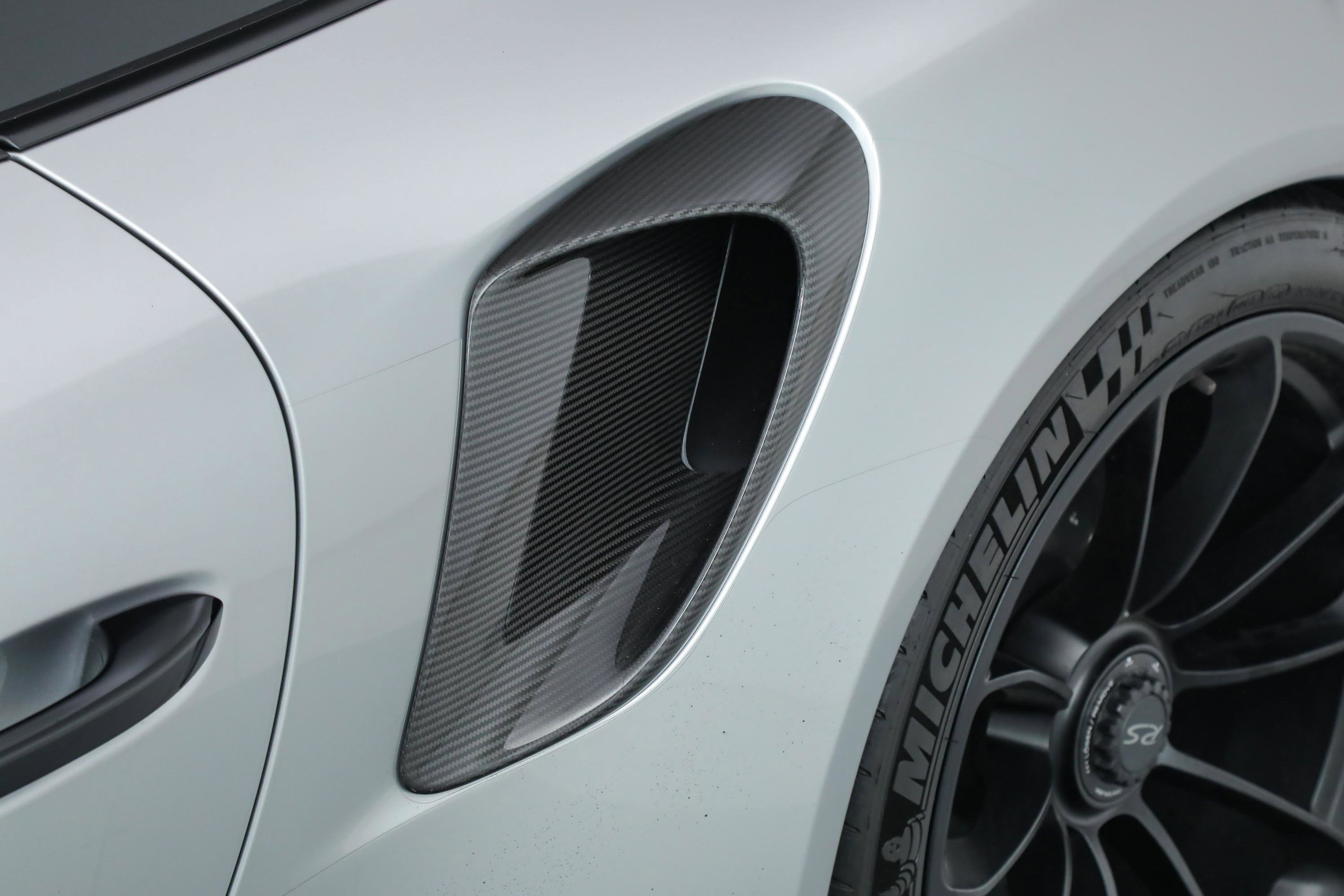 2019 Porsche 911 GT2 RS photo 13
