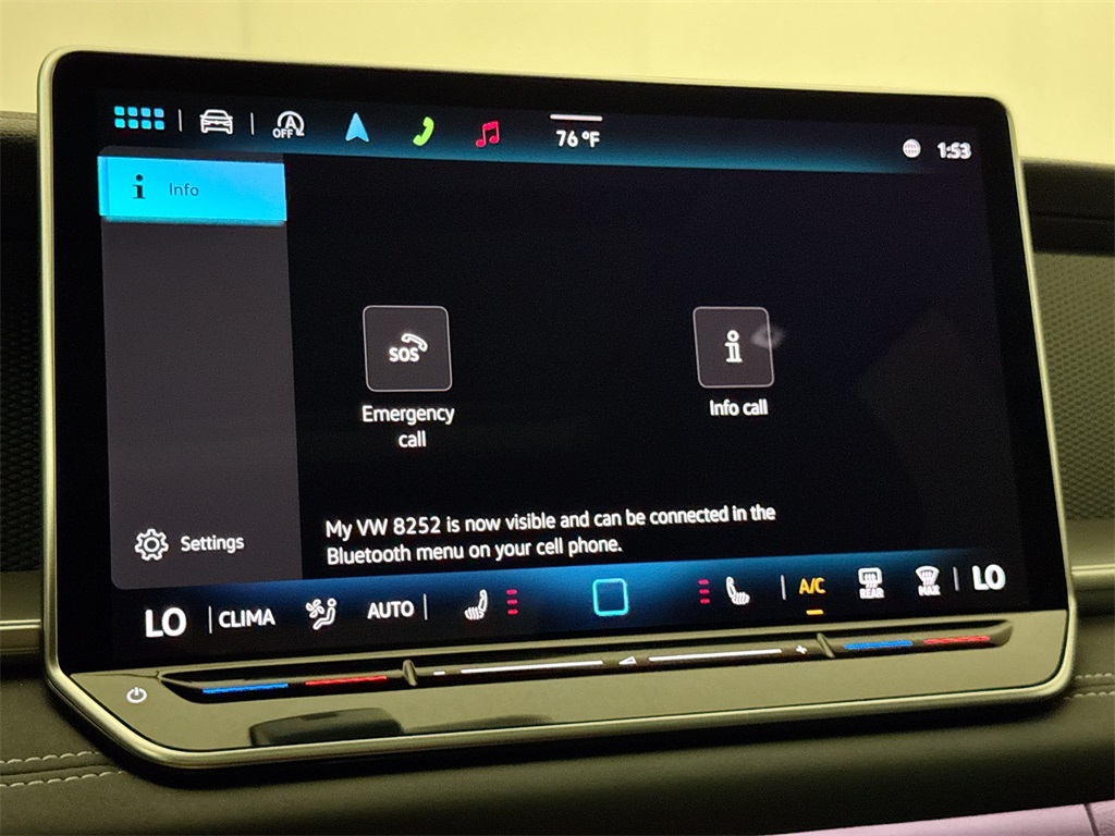 2025 Volkswagen Tiguan SE photo 29