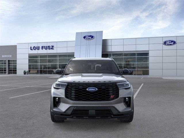 2025 Ford Explorer ST photo 4