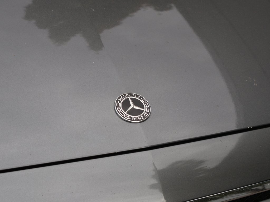 2017 Mercedes Benz E 300 photo 2