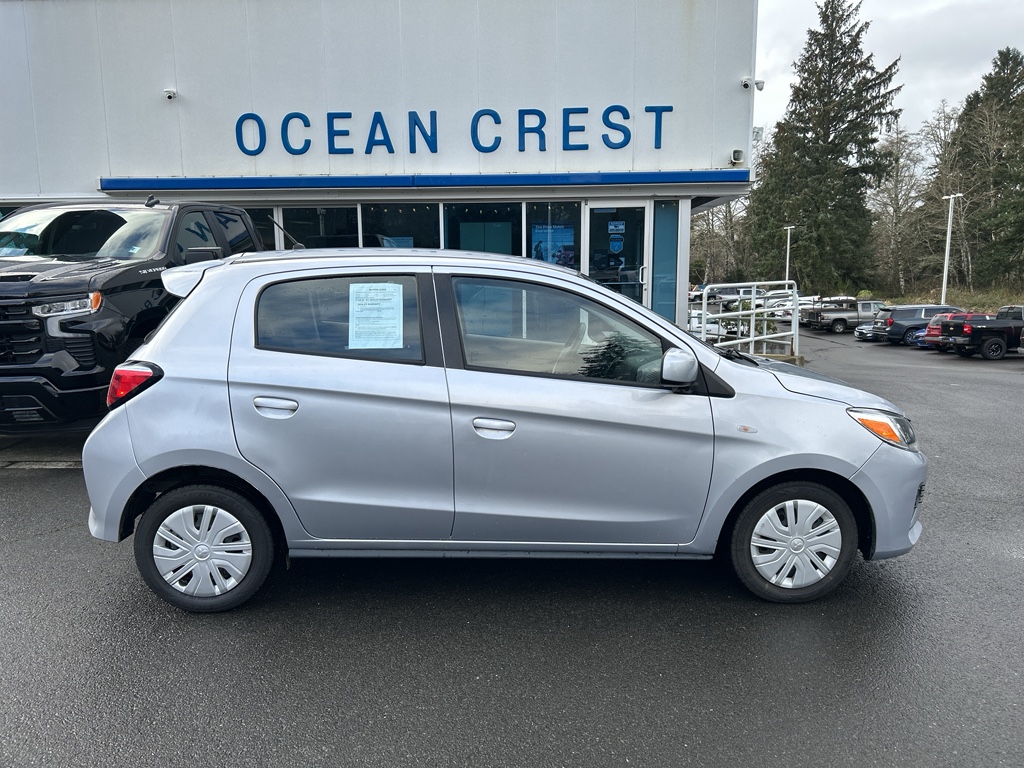 2022 Mitsubishi Mirage ES's photo