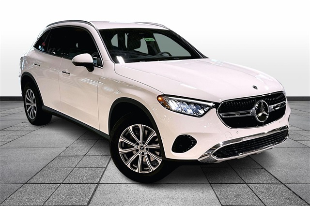 2026 Mercedes-Benz GLC Base's photo