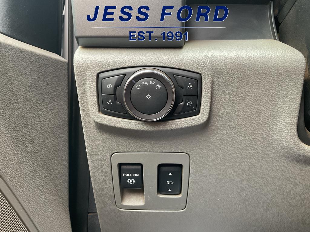 2019 Ford F-150 XLT photo 18