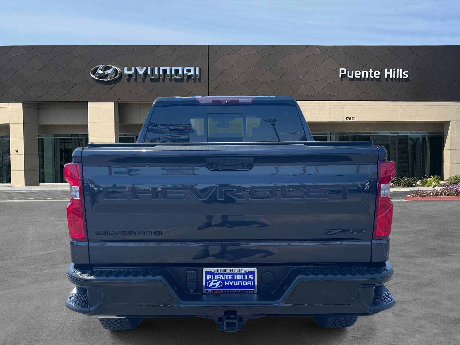 2024 Chevrolet Silverado 1500 ZR2 photo 3