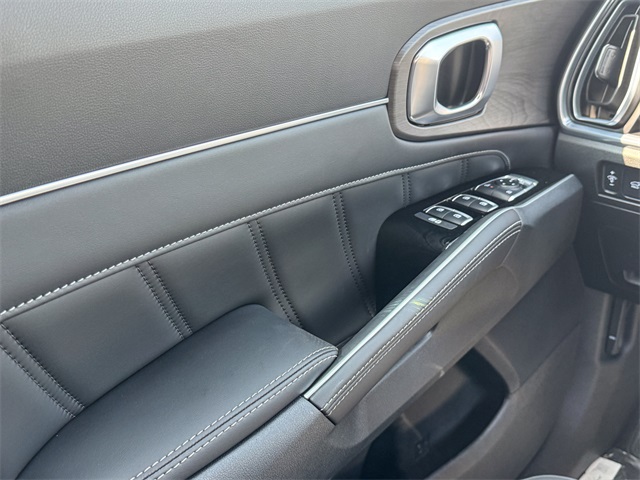 2025 Kia Sorento X-Line SX photo 32