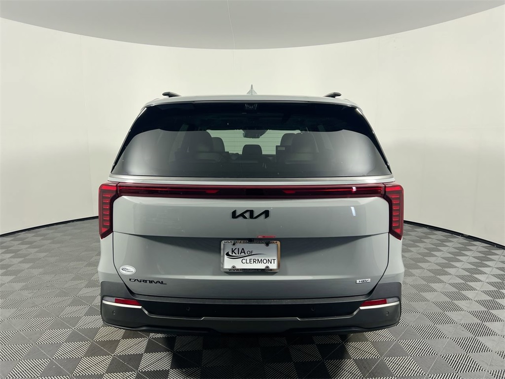 2026 Kia Carnival SX photo 4