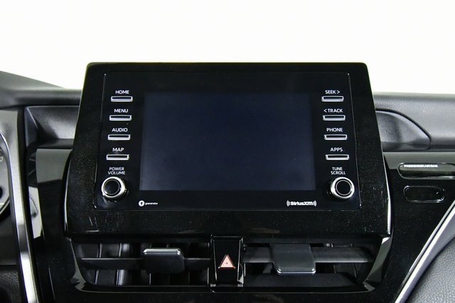 2023 Toyota Camry SE photo 3