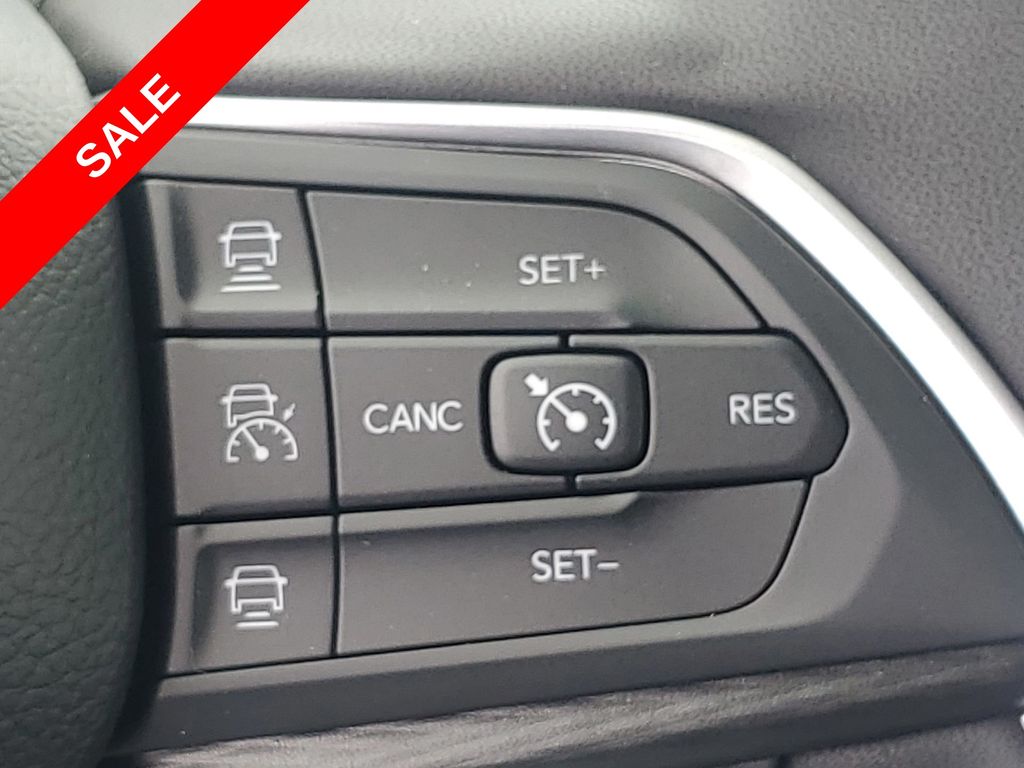 2025 Jeep Grand Cherokee Laredo Altitude photo 34