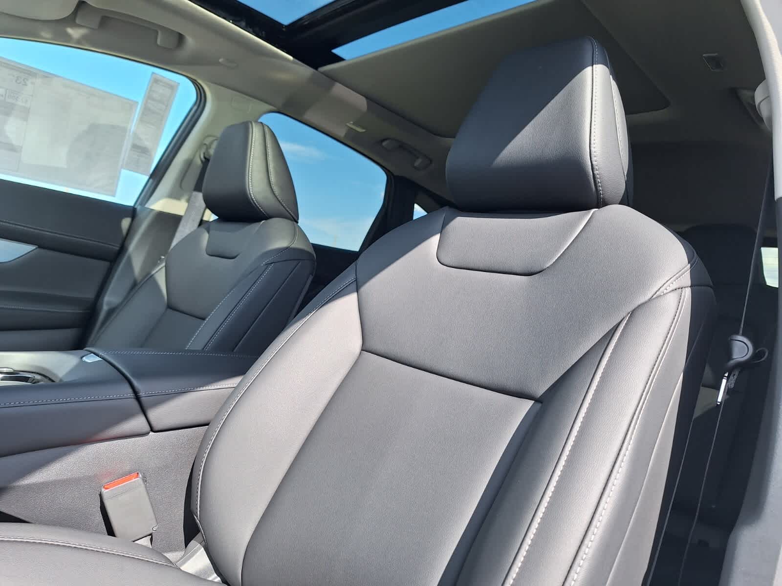 2025 Nissan Murano SL photo 11