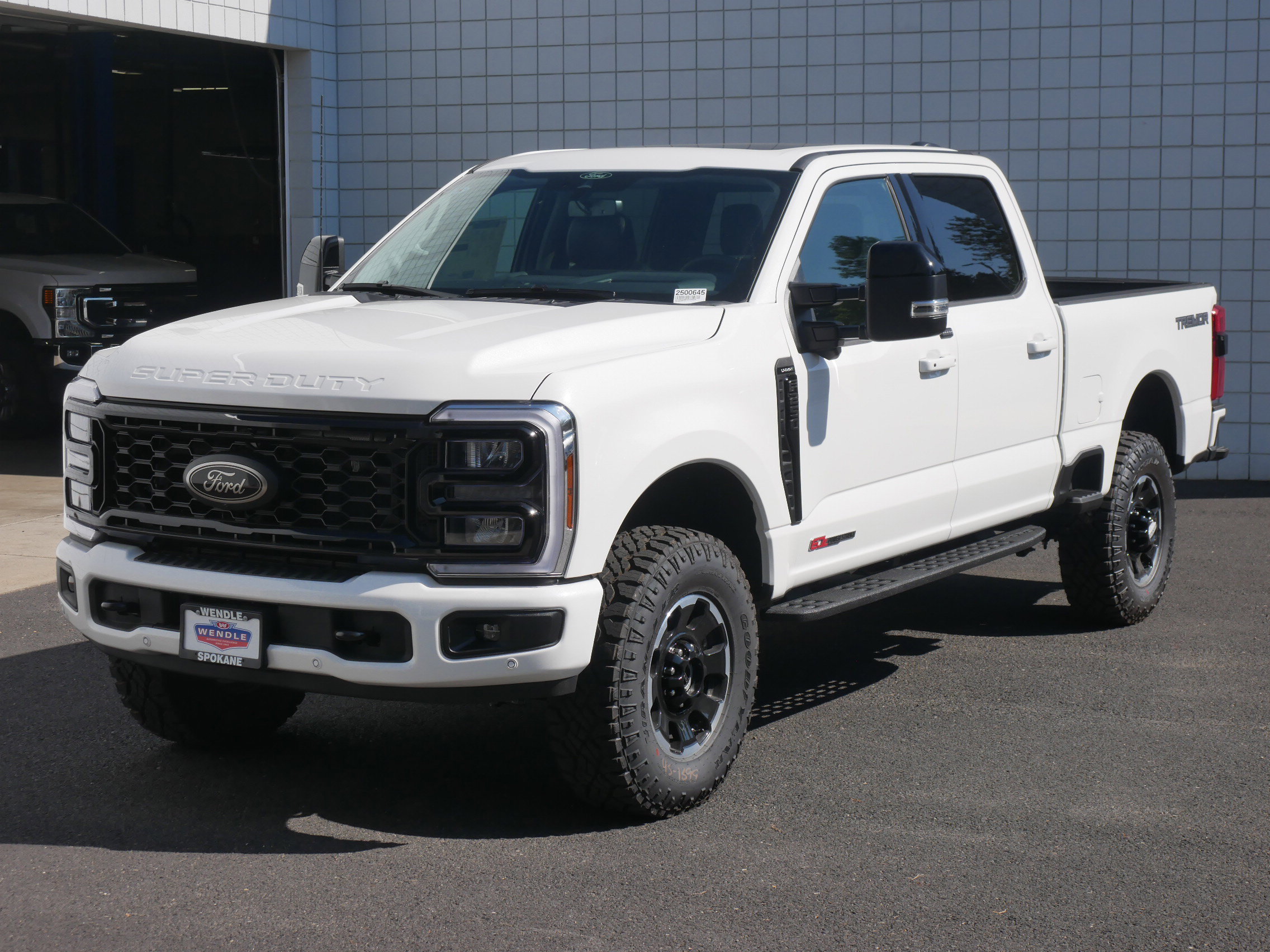 2025 Ford F-250 Lariat photo 2